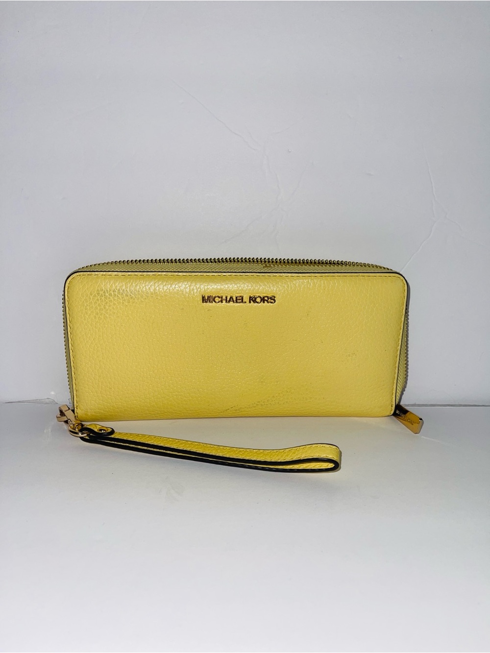 Michael Kors Jet Set Pebbled Leather Continental Wristlet Wallet Yellow Gold